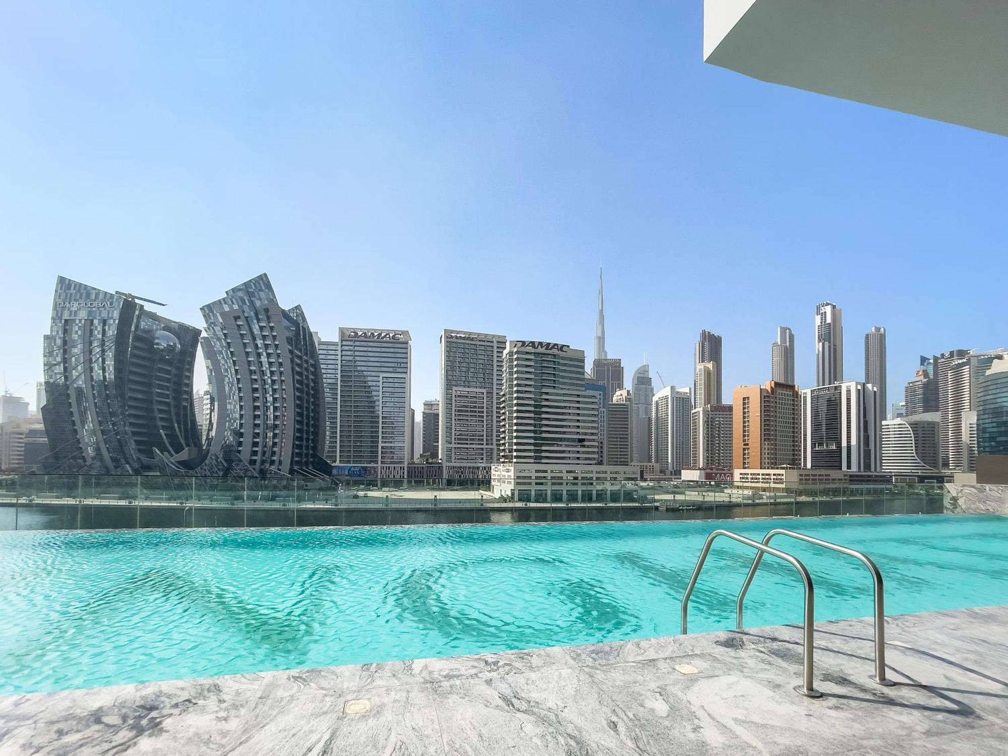 Furnished Apartment Binghatti Canal - Burj Khalifa View, Dubai Exteriör bild